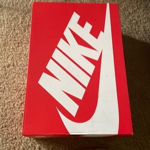I’m selling Nike court legacy suede